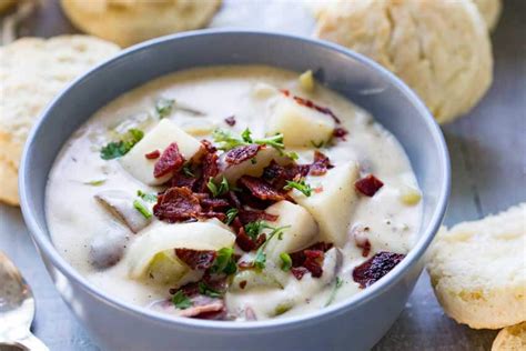 creamy-cheddar-bacon-potato-soup-easy-peasy-meals image