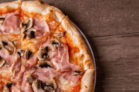 ham-and-mushroom-pizza-simple-home-cooked image