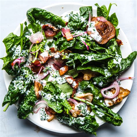 classic-spinach-salad-recipe-bon-apptit image