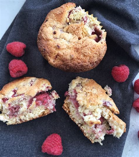 raspberry-creamcheese-muffins-recipe-diaries image