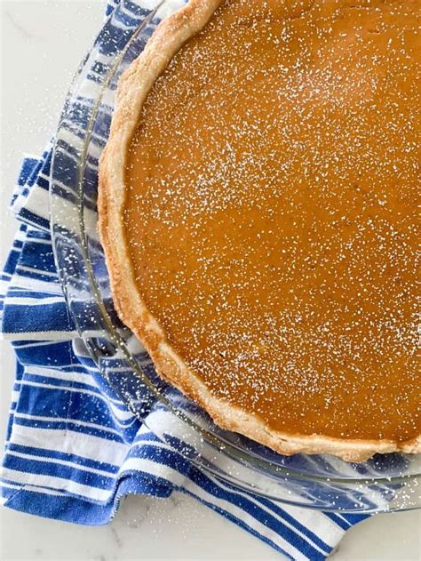 classic-pumpkin-pie-recipe-easy-homemade-pumpkin-pie image