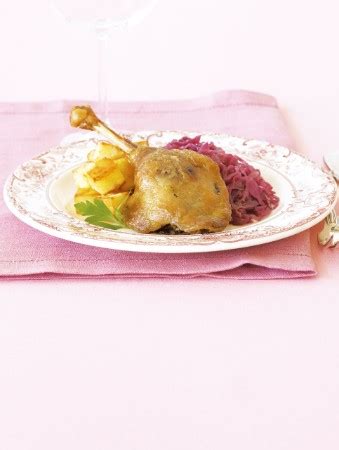 recipe-duck-confit-with-braised-red-cabbage-lcbo image