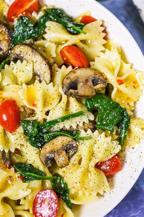 easy-italian-spinach-mushroom-pasta-simple-real-home image
