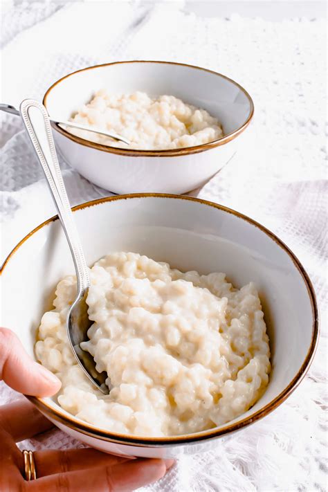 easy-rice-pudding-recipe-pan-on-hob-method-hint image