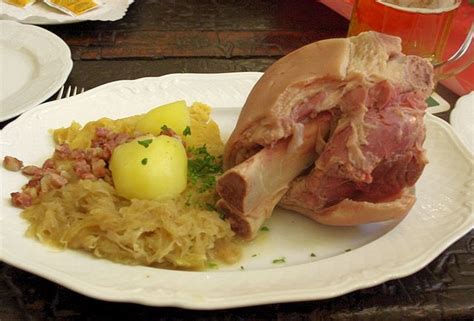 berlins-most-famous-food-9-dishes-and-where-to image