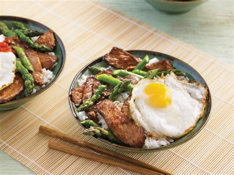 korean-rice-bowl-with-steak-and-asparagus-safeway image