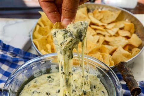 instant-pot-artichoke-and-spinach-dip-applebees image