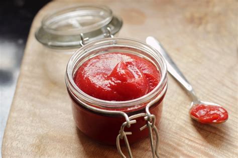 homemade-ketchup-in-just-5-minutes-the-petite-cook image