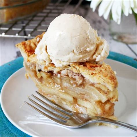 apple-and-cheddar-cheese-pie-tasty-kitchen image