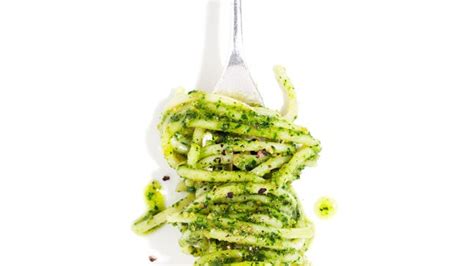 an-easy-almond-parsley-pesto-for-spaghetti-chicken image