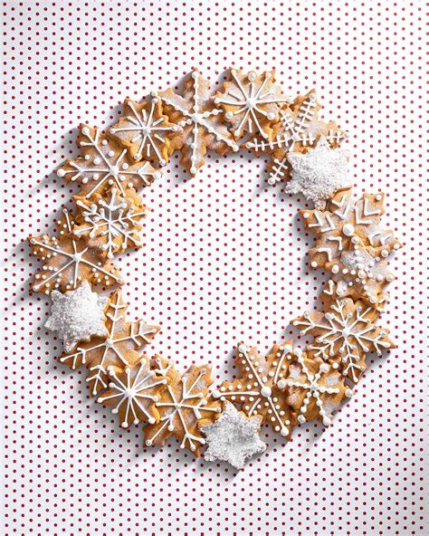 gingerbread-cookie-wreath-better-homes-gardens image