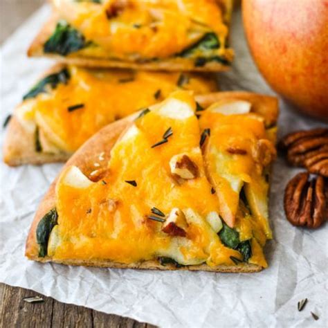 cheddar-apple-pita-pizza-easy-vegetarian-lunch image