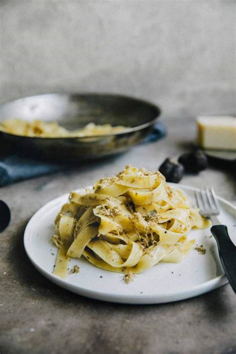 tagliatelle-pasta-with-black-truffle-sauce-jernej-kitchen image