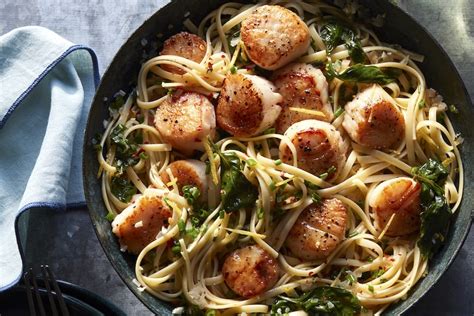 the-best-lemon-garlic-scallop-pasta image