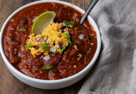 ridiculously-easy-meatless-chili-recipe-the-domestic image