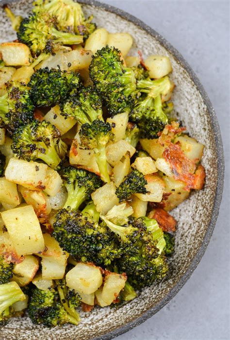 lemon-dijon-roasted-potatoes-and-broccoli-maebells image
