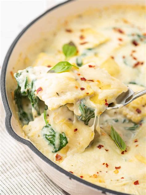 creamy-cheese-and-spinach-ravioli image