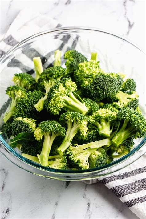 easy-oven-roasted-broccoli-green-and-keto image