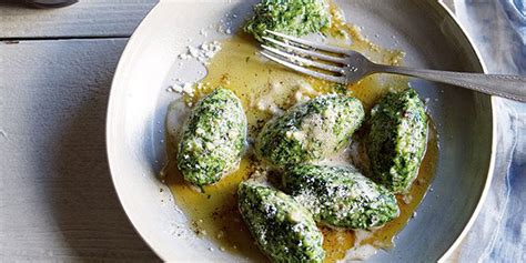 ricotta-and-spinach-gnocchi-mindfood image