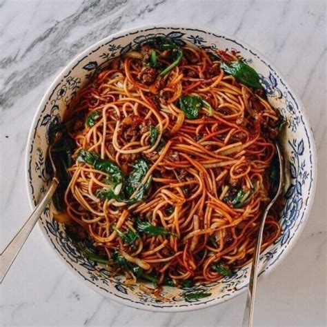 15-minute-lazy-noodles-the-woks-of-life image