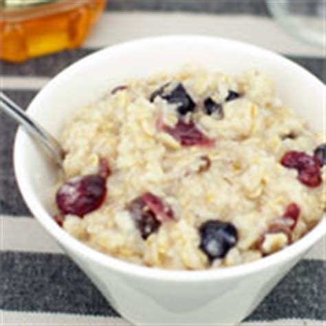 creamy-microwave-oatmeal-recipe-mrbreakfastcom image