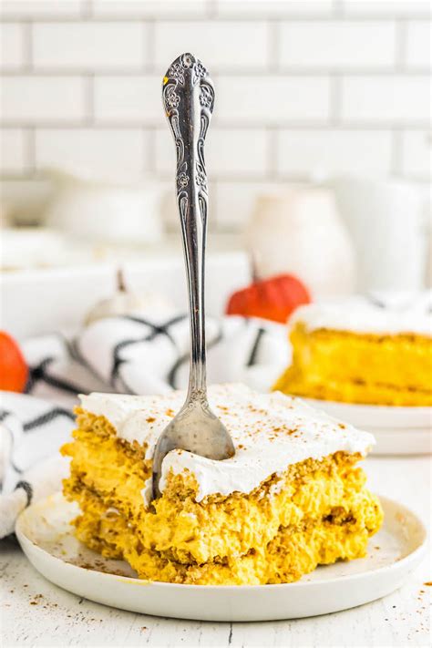 pumpkin-icebox-cake-recipe-a-no-bake-graham-cracker image