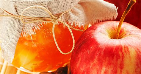 apple-cinnamon-jelly-recipe-motts image