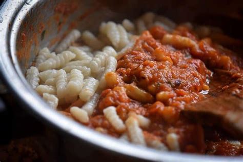 roasted-red-pepper-pasta-recipe-she-loves-biscotti image