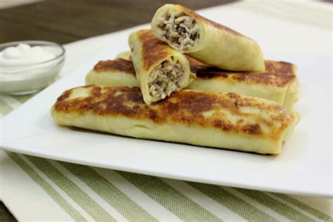 savory-crepes-with-meat-filling-Блинчики-с-Мясной image