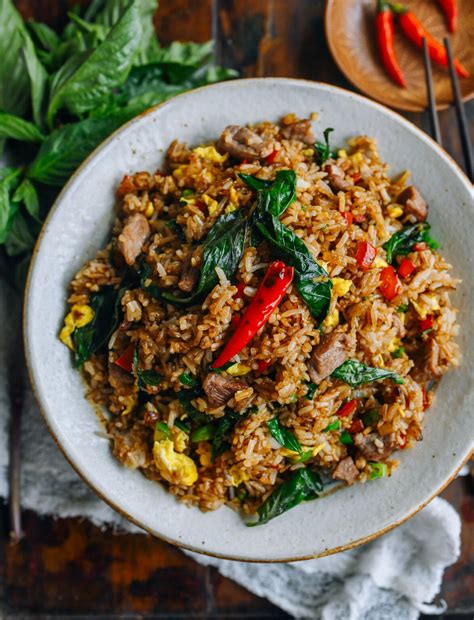 thai-fried-rice-the-woks-of-life image