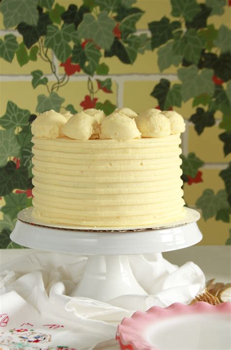 sweet-corn-cake-layer-cake-parade image