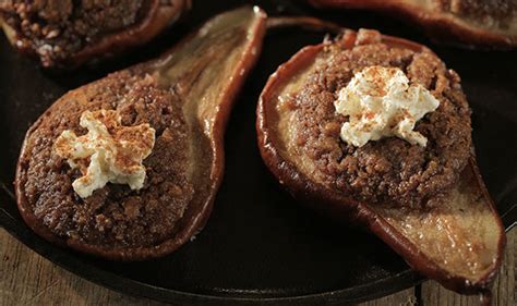smoke-roasted-pears-recipe-grilled-dessert image