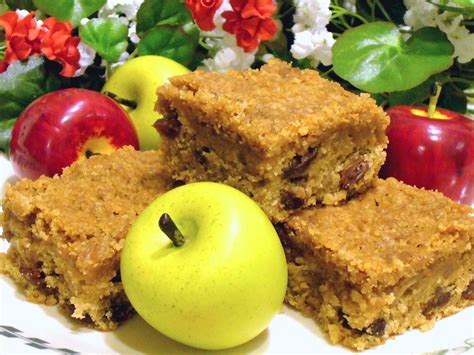 apple-raisin-bars-recipe-year-round-dessert-pegs image
