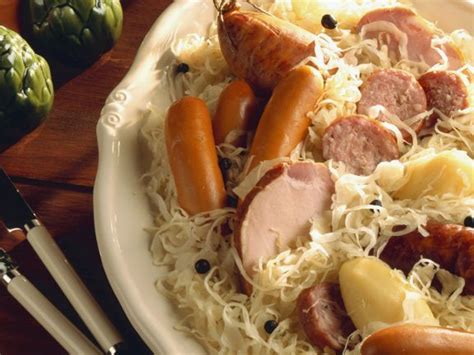 alsatian-style-sausage-with-sauerkraut-eat-smarter-usa image