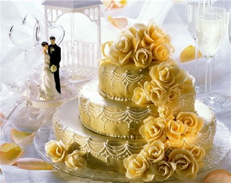 italian-wedding-cakes-italy-magazine image