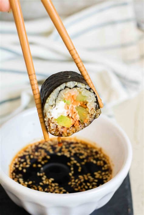 veggie-quinoa-sushi-how-to-lifestyle-of-a-foodie image