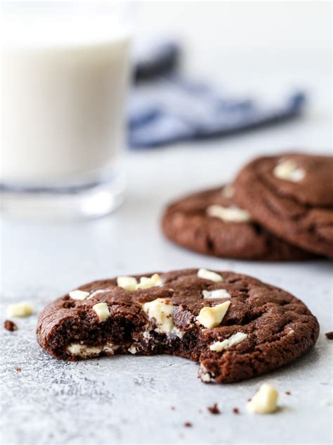 chocolate-and-white-chocolate-chunk-cookies image
