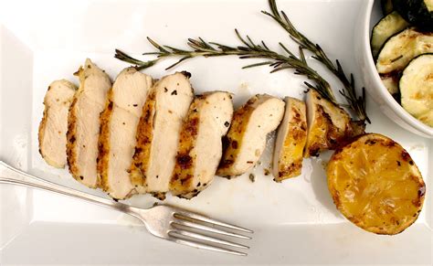 5-ingredient-lemon-rosemary-grilled-chicken-breasts image