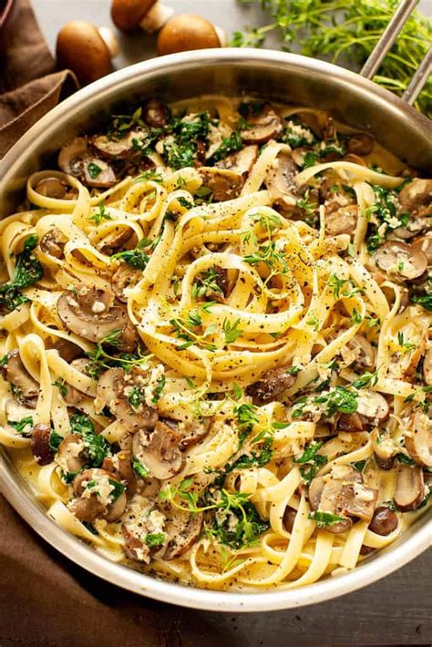 creamy-cheesy-mushroom-spinach-pasta-foodtasia image