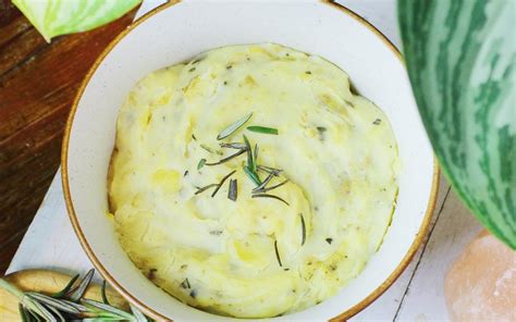 15-holiday-rosemary-recipes-one-green-planet image