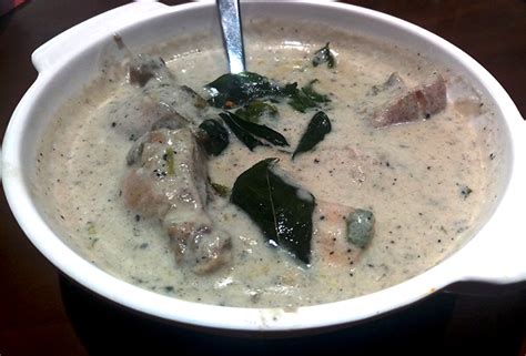 chicken-stew-kerala-recipe-cheenachatti image