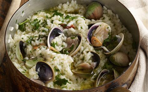 simply-shellfish-basque-style-rice-with-cockles-food image