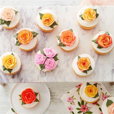 buttercream-frosting-consistency-wilton image