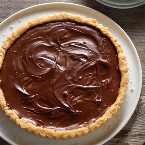 cashew-tart-with-chocolate-pie-filling-bigovencom image