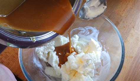 quick-and-easy-salted-caramel-ice-cream-recipe-pikalily image