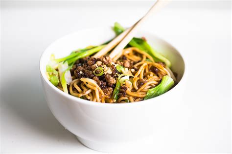 chinese-dan-dan-noodles-easy-authentic image
