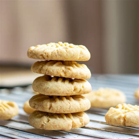 vegan-shortbread-cookies-just-3-ingredients-delicious image