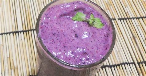berry-banana-smoothie-just-plain-cooking image
