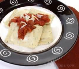 quick-ravioli-with-marinara-sauce image