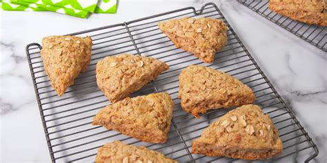 best-cinnamon-oat-scones-with-maple-glaze image